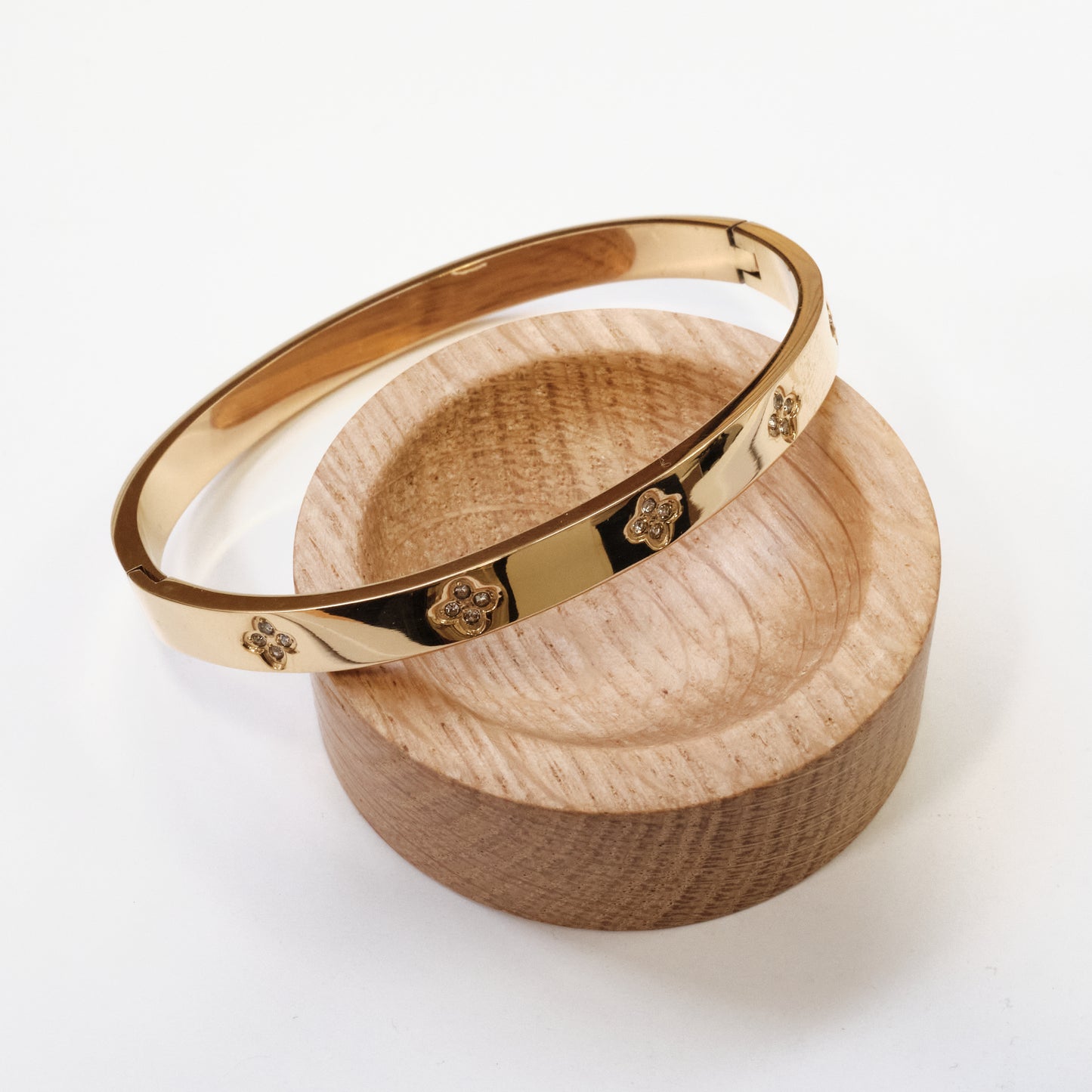 Stainless Steel 18K Gold Plated Bangle Inlaid with Diamond Shaped Crystal Gems, (SKU 111)